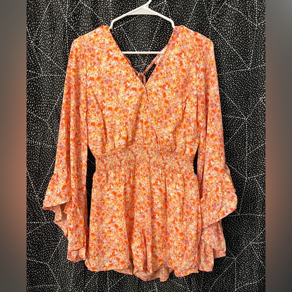 Pink Lily I Keep Hoping Coral Romper size M - ONLY WORN ONCE LIKE NEW - Picture 5 of 6